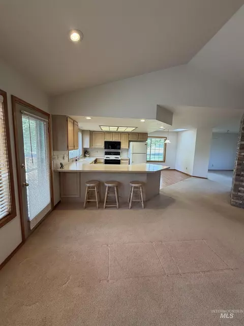 Kitchen - 1865 Fairview St, Weiser, ID 83672 photo 5 of 6