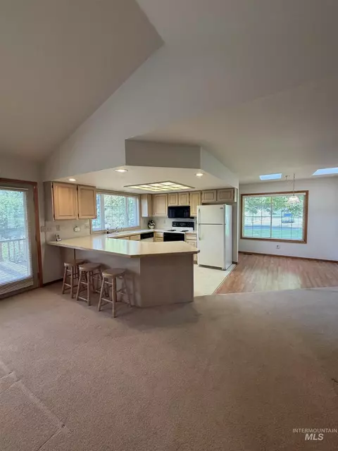 Kitchen - 1865 Fairview St, Weiser, ID 83672 photo 1 of 6