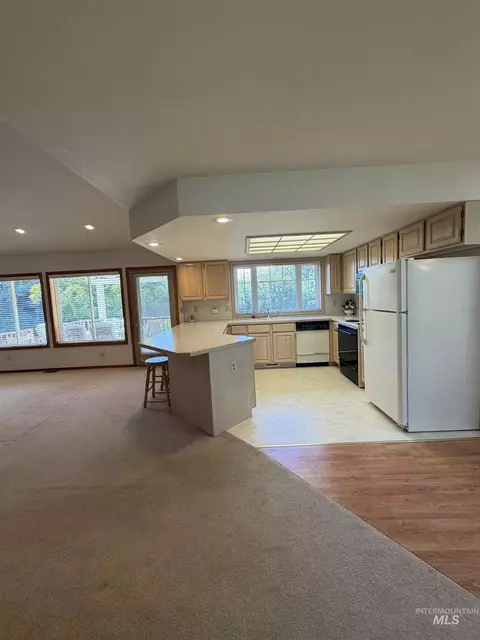 Kitchen - 1865 Fairview St, Weiser, ID 83672 photo 3 of 6
