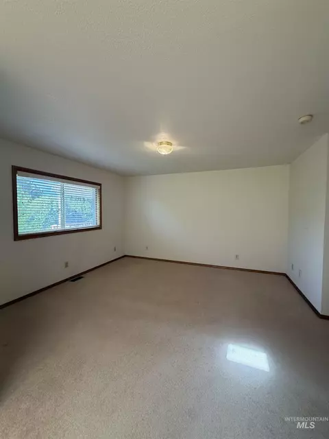 Bedroom - 1865 Fairview St, Weiser, ID 83672 photo 4 of 4