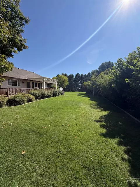 Exterior - 1865 Fairview St, Weiser, ID 83672 photo 10 of 13