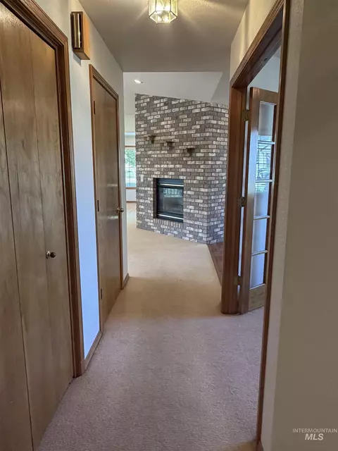 Entry Way - 1865 Fairview St, Weiser, ID 83672 photo 2 of 2