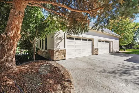 Exterior - 2217 W Preston St, Eagle, ID 83616 photo 9 of 10