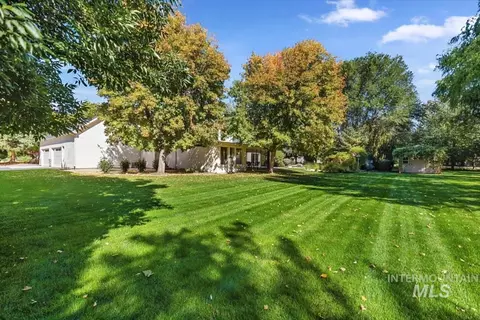 Exterior - 2217 W Preston St, Eagle, ID 83616 photo 7 of 10