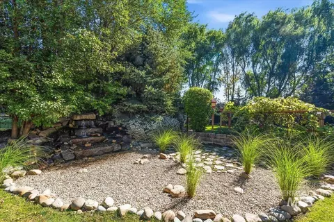 Exterior - 2217 W Preston St, Eagle, ID 83616 photo 6 of 10