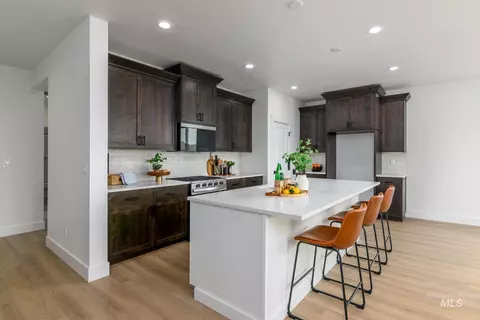 Kitchen - 7124 W Cristobal Dr, Eagle, ID 83616 photo 1 of 2