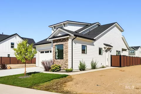 Exterior - 3842 W Spring House Ln, Eagle, ID 83616 photo 2 of 6