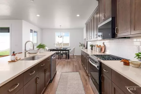 Kitchen - 2116 N Honalee Ave, Eagle, ID 83616 photo 3 of 3