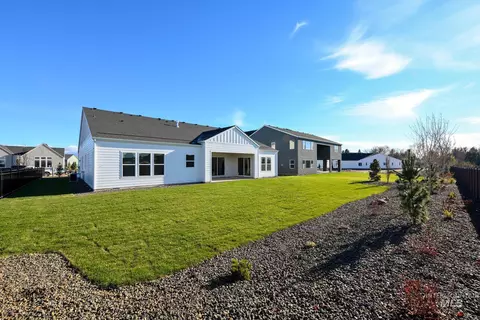 Exterior - 6800 W Flathead Lake St, Eagle, ID 83616 photo 2 of 2