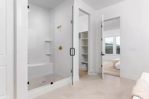 Entry Way - 6800 W Flathead Lake St, Eagle, ID 83616 photo 1 of 3