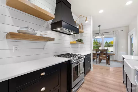 Kitchen - 719 Midnight Sun Loop, Twin Falls, ID 83301 photo 3 of 3