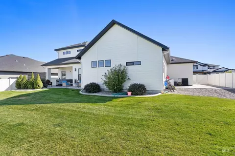 Exterior - 719 Midnight Sun Loop, Twin Falls, ID 83301 photo 7 of 12