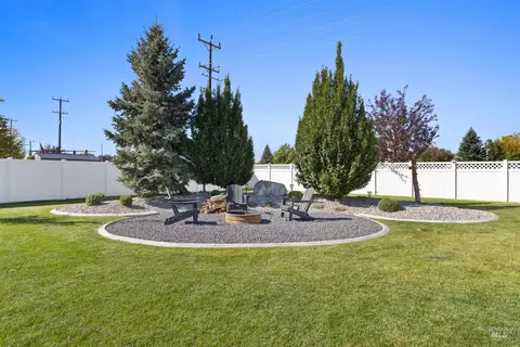 Exterior - 719 Midnight Sun Loop, Twin Falls, ID 83301 photo 9 of 12