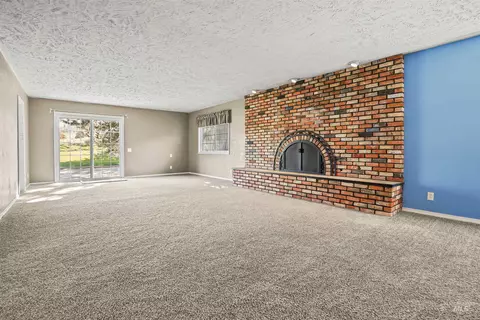 Living - 850 E 500 S, Declo, ID 83323 photo 2 of 5