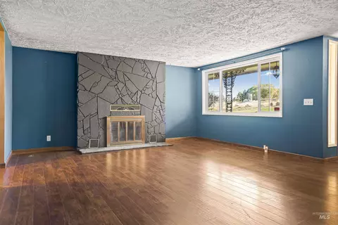 Living - 850 E 500 S, Declo, ID 83323 photo 1 of 5