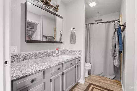 Bath - 1238 Inca Dr, Twin Falls, ID 83301 photo 1 of 2