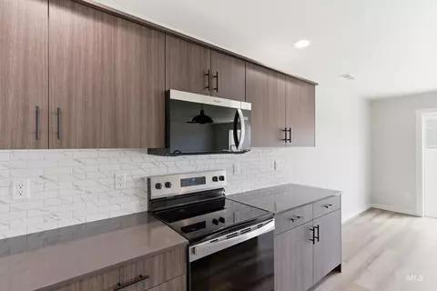 Kitchen - 7435 W Newtown Dr, Eagle, ID 83616 photo 4 of 4