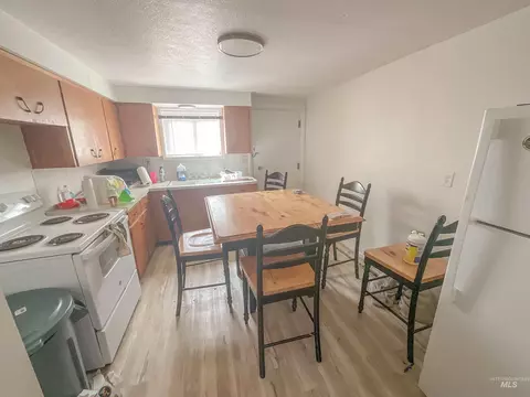 Dining - 227 E 17th St, Burley, ID 83318 photo 2 of 2
