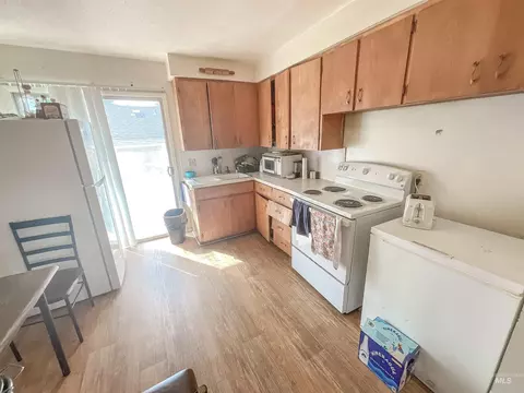 Kitchen - 227 E 17th St, Burley, ID 83318 photo 2 of 2