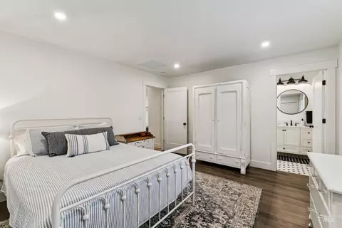 Bedroom - 1381 W Meander Dr, Eagle, ID 83616 photo 3 of 6