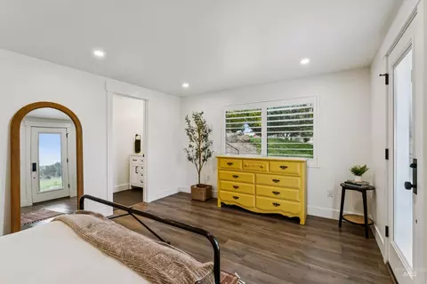 Bedroom - 1381 W Meander Dr, Eagle, ID 83616 photo 5 of 6