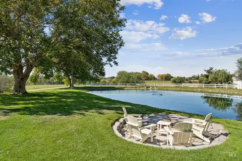 Exterior - 1381 W Meander Dr, Eagle, ID 83616 photo 5 of 12