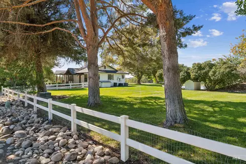 Exterior - 1381 W Meander Dr, Eagle, ID 83616 photo 6 of 12