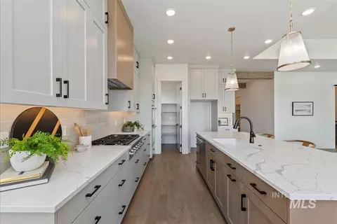 Kitchen - 6524 W Largo Dr, Eagle, ID 83616 photo 2 of 2