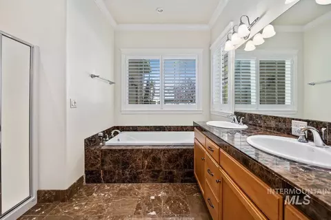 Bath - 3249 Longbow Dr, Twin Falls, ID 83301 photo 2 of 3