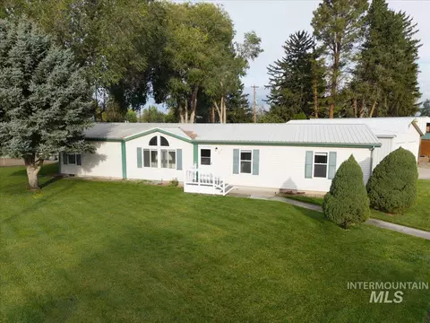670 E Garfield, Glenns Ferry, ID 83623