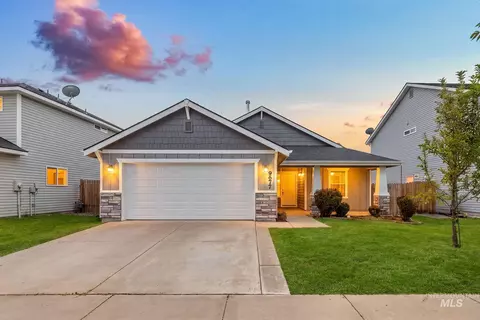 9677 W Stonewood Dr, Boise, ID 83709