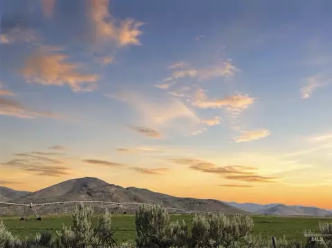 502 Austin Rd, Carey, ID 83320