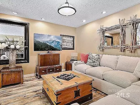 Living - 302 Mather Rd #C-3, Mccall, ID 83638 photo 1 of 1