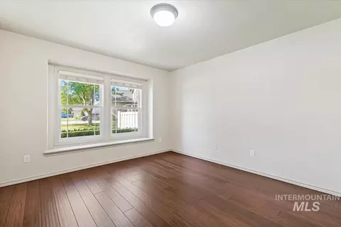 Living - 756 E Wild Lilac Ct, Kuna, ID 83634 photo 8 of 8