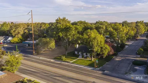 3113 W Overland Rd, Boise, ID 83705