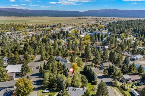 View/Area - 505 Lakeview Dr, Cascade, ID 83611 photo 3 of 3