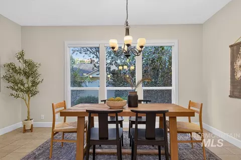 Dining - 2955 E Shadowview St, Eagle, ID 83616 photo 2 of 3