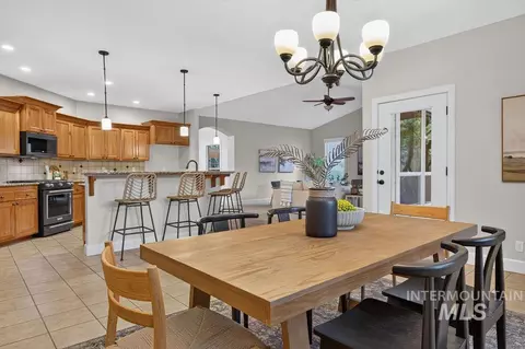 Dining - 2955 E Shadowview St, Eagle, ID 83616 photo 3 of 3