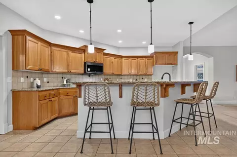 Kitchen - 2955 E Shadowview St, Eagle, ID 83616 photo 2 of 5