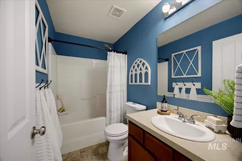 Bath - 16580 Spartan Ave, Caldwell, ID 83607 photo 1 of 2