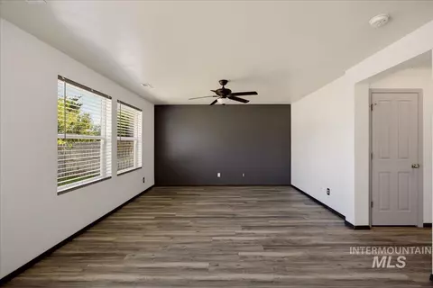 Living - 16580 Spartan Ave, Caldwell, ID 83607 photo 2 of 4