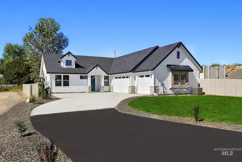 1837 N Black Elm Ln, Star, ID 83669