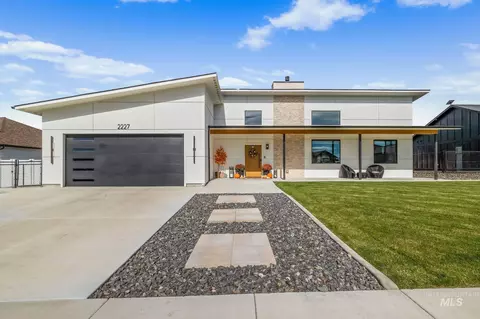 2227 Powers Dr, Lewiston, ID 83501