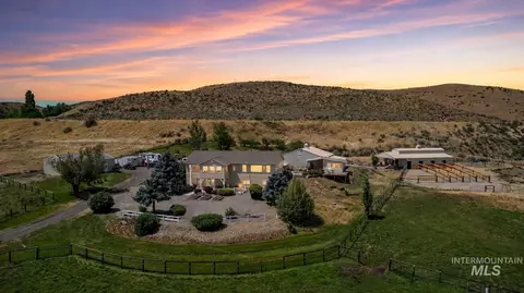 4255 Valley View Rd, Emmett, ID 83617