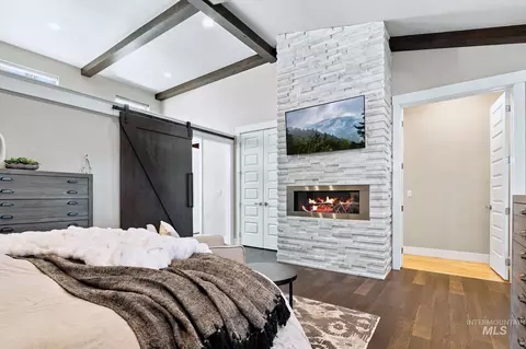 Bedroom - 282 E Riversedge Dr, Eagle, ID 83616 photo 2 of 4