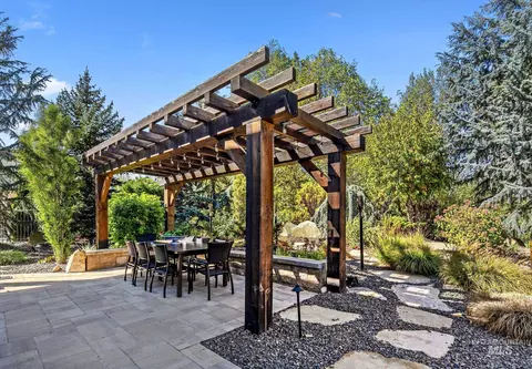 Exterior - 282 E Riversedge Dr, Eagle, ID 83616 photo 2 of 6