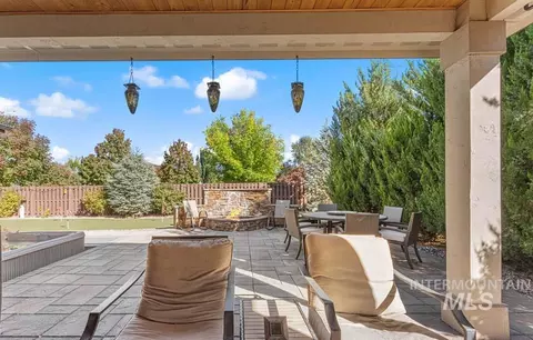 Exterior - 3208 S Fox Leash Ave, Eagle, ID 83616 photo 5 of 9