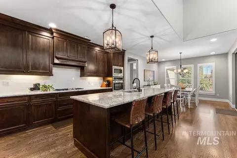 Kitchen - 3208 S Fox Leash Ave, Eagle, ID 83616 photo 2 of 2