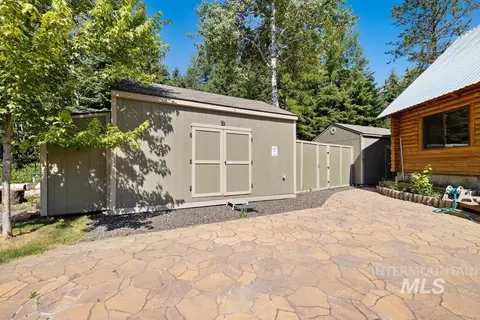 Exterior - 1308 Hubbard Dr, Mccall, ID 83638 photo 12 of 18