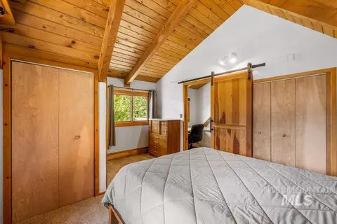 Bedroom - 1308 Hubbard Dr, Mccall, ID 83638 photo 3 of 6